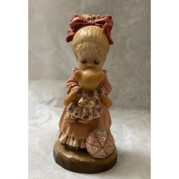 Wood Carving ANRI Wake-up Kiss Girl & Toys Figurine Signed Sarah Kay Teddy Vtg - Picture 8 of 12
